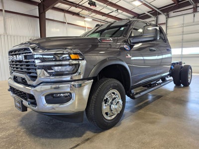 2026 RAM Ram 3500 Chassis Cab RAM 3500 TRADESMAN CREW CAB CHASSIS 4X4 60' CA