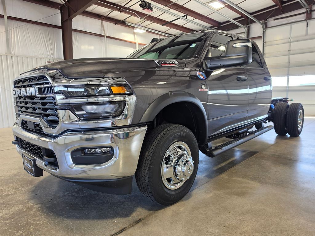2026 RAM Ram 3500 Chassis Cab RAM 3500 TRADESMAN CREW CAB CHASSIS 4X4 60' CA