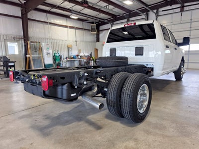 2027 RAM Ram 3500 Chassis Cab RAM 3500 TRADESMAN CREW CAB CHASSIS 4X4 60' CA