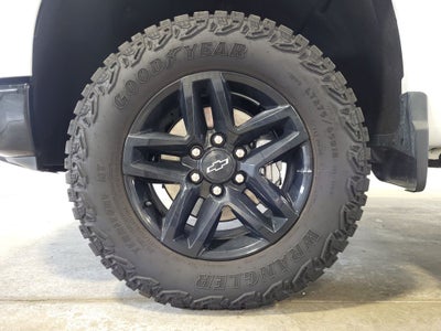 2025 Chevrolet Silverado 1500 4WD Crew Cab Short Bed Custom Trail Boss