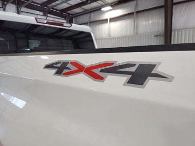 2022 Chevrolet Silverado 1500 4WD Crew Cab Standard Bed LT