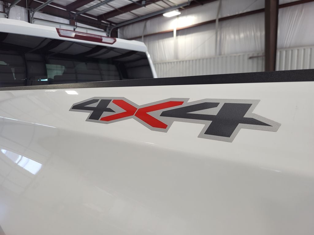 2022 Chevrolet Silverado 1500 4WD Crew Cab Standard Bed LT