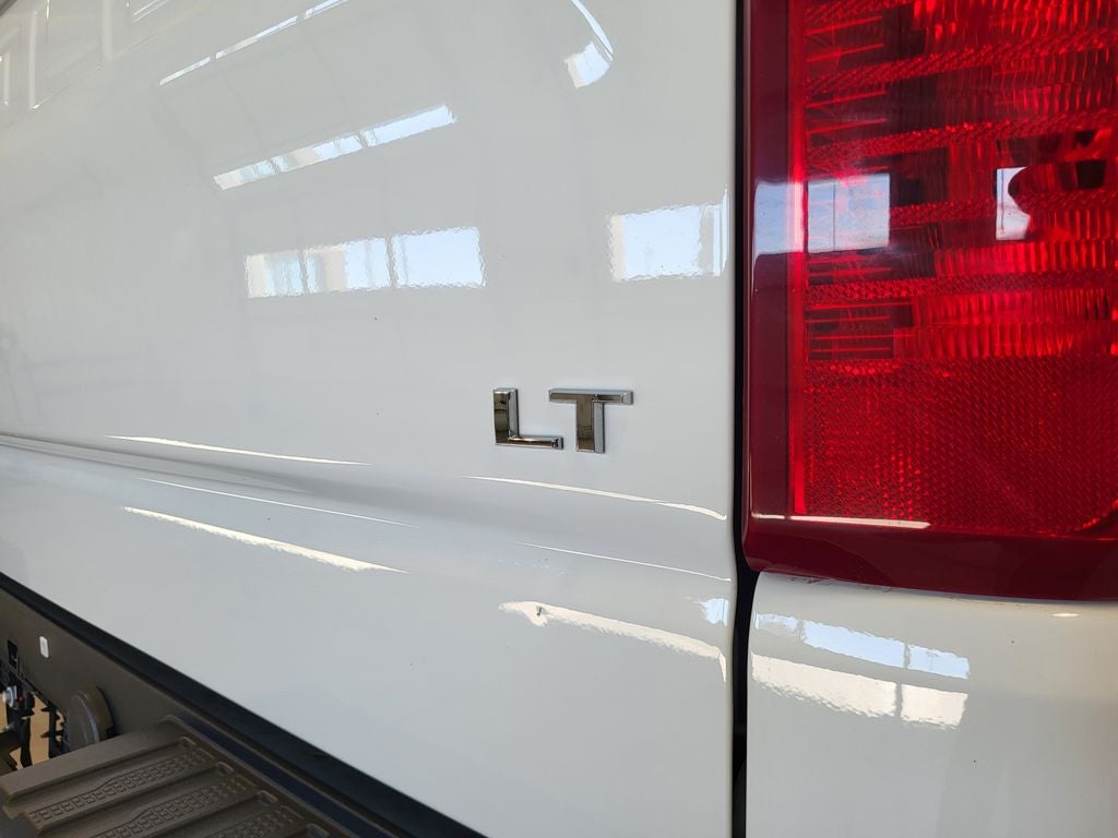 2022 Chevrolet Silverado 1500 4WD Crew Cab Standard Bed LT