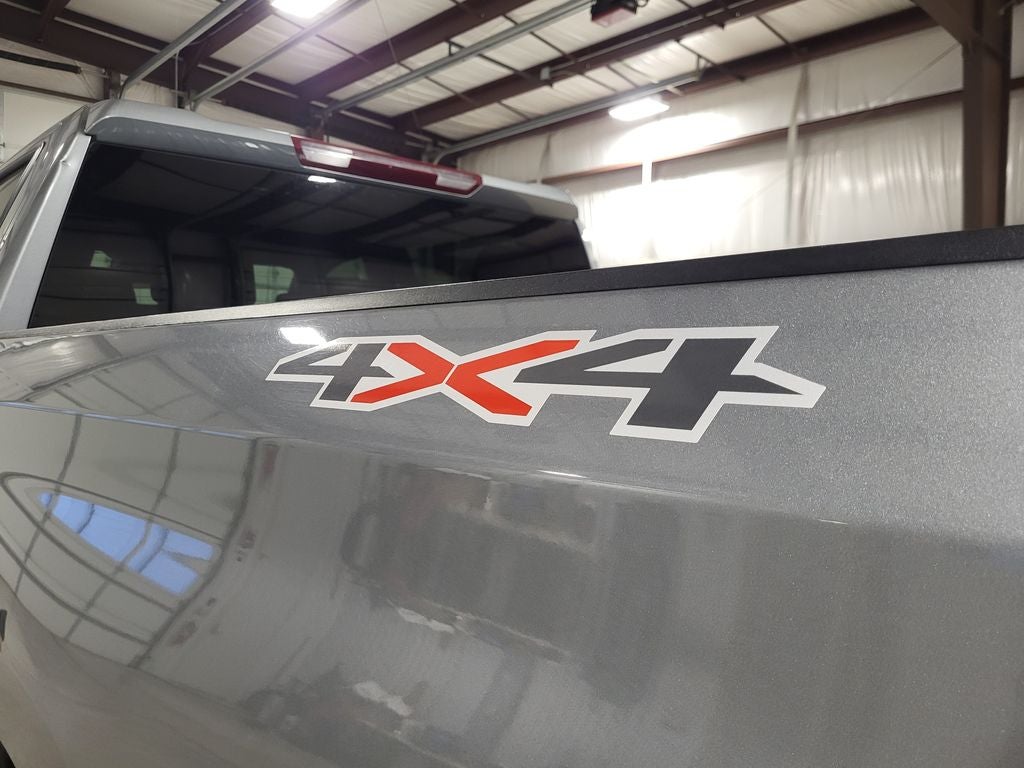 2025 Chevrolet Silverado 1500 4WD Crew Cab Standard Bed LT