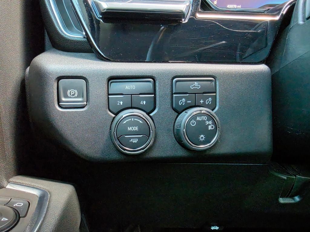 2025 Chevrolet Silverado 1500 4WD Crew Cab Standard Bed LT