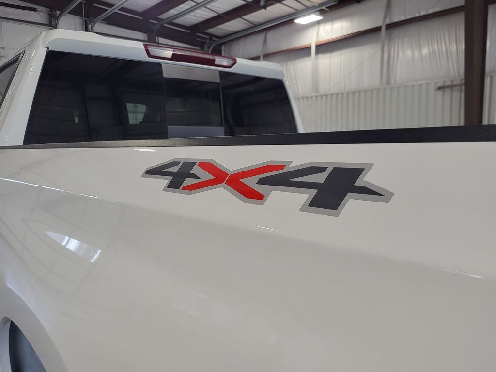 2025 Chevrolet Silverado 1500 4WD Crew Cab Standard Bed LT