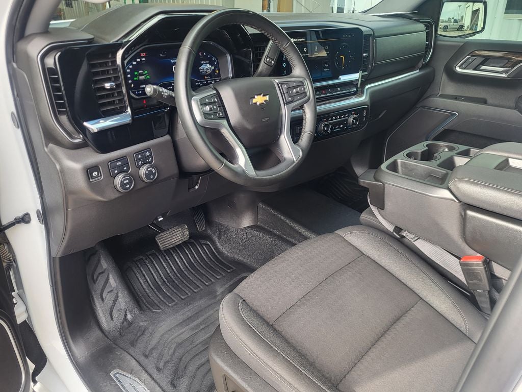 2025 Chevrolet Silverado 1500 4WD Crew Cab Standard Bed LT