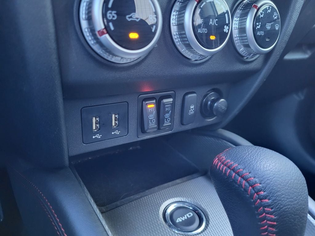 2025 Mitsubishi Outlander Sport Base