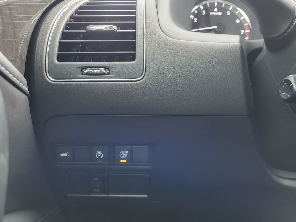 2024 INFINITI QX80 LUXE AWD