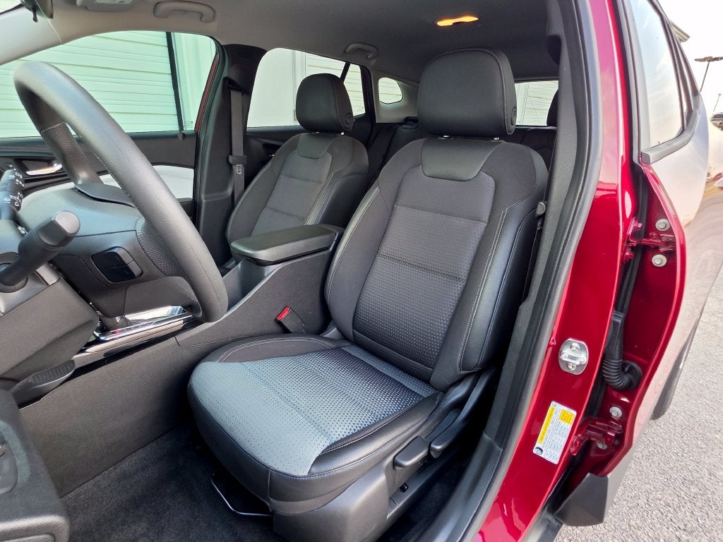 2025 Chevrolet Trax FWD LT