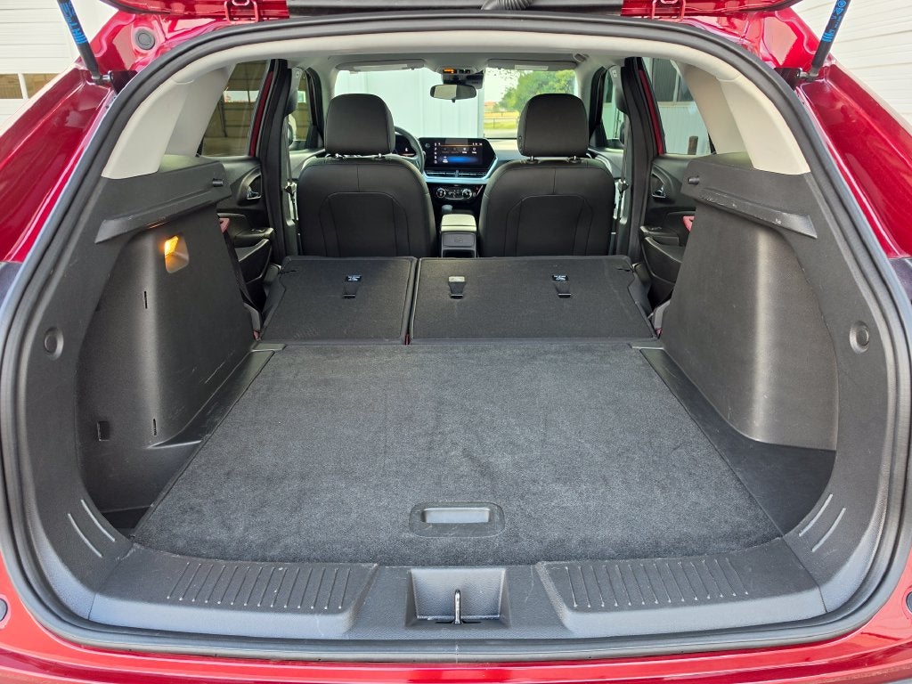2025 Chevrolet Trax FWD LT