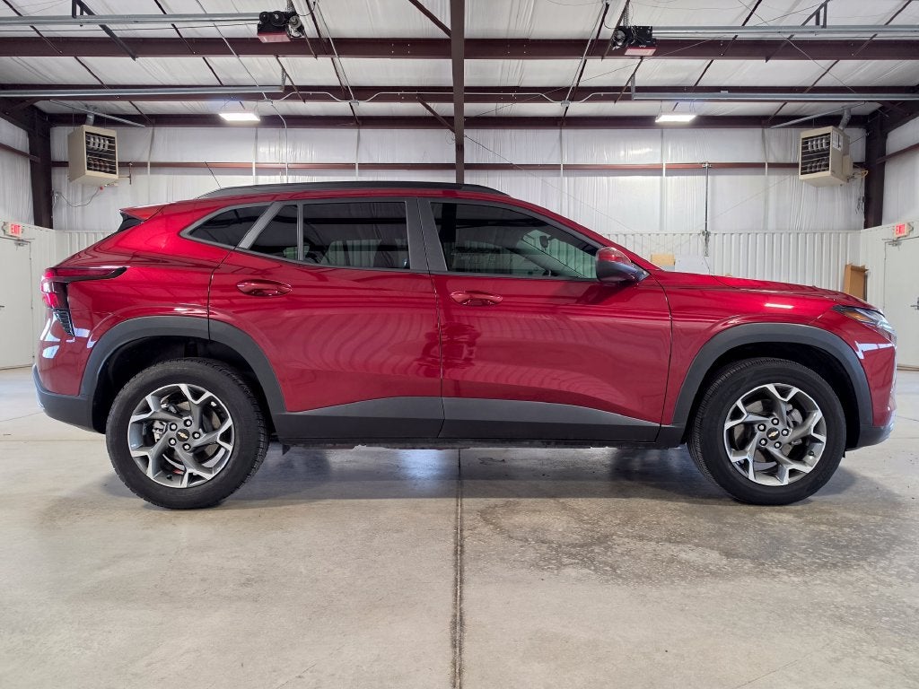 2025 Chevrolet Trax FWD LT